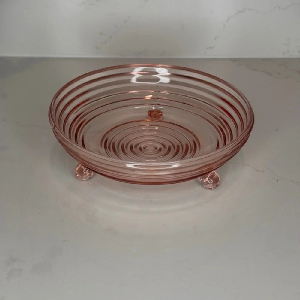 Vintage Anchor Hocking Manhattan Pink 3-Footed Open Candy Dish Ribbed Footed 7